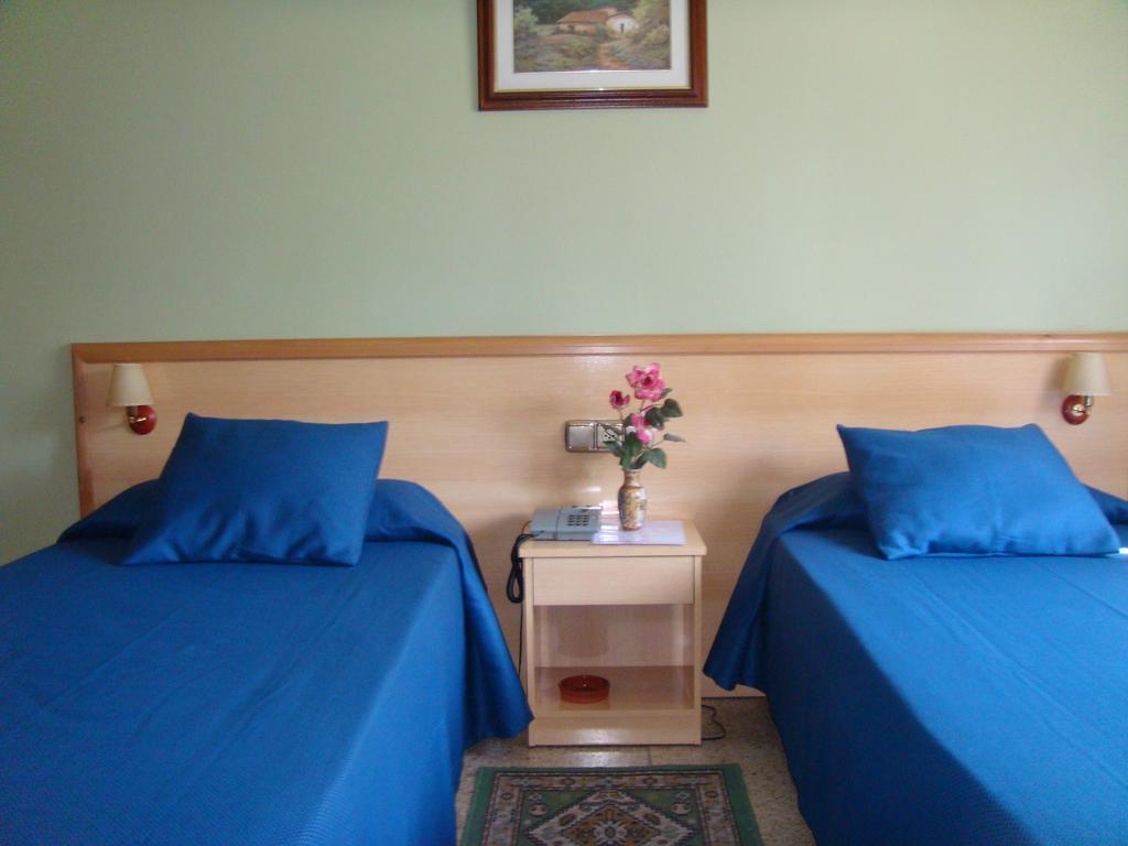 سانت ليورينس دو موريونيز Hostal Casa Joan الغرفة الصورة