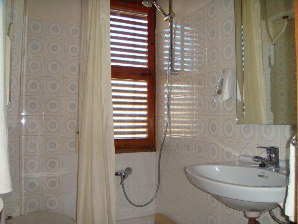 سانت ليورينس دو موريونيز Hostal Casa Joan الغرفة الصورة
